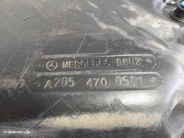 Depósito De Combustível Mercedes-Benz C-Class (W205) - 2