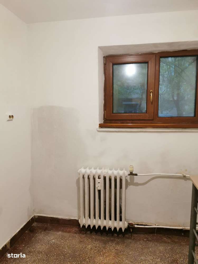 Semidecomandat, parter, Brazda-Liceul Pedagogic - Imagine principală: 3/7