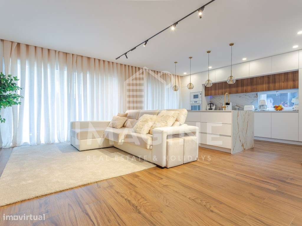 Moradia V2, de Arquitetura Moderna com Piscina e jardim - Urbanizaç...-5