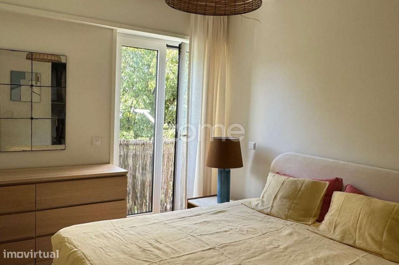 Apartamento T2 Renovado | Praça da Pedra Verde – Porto-1