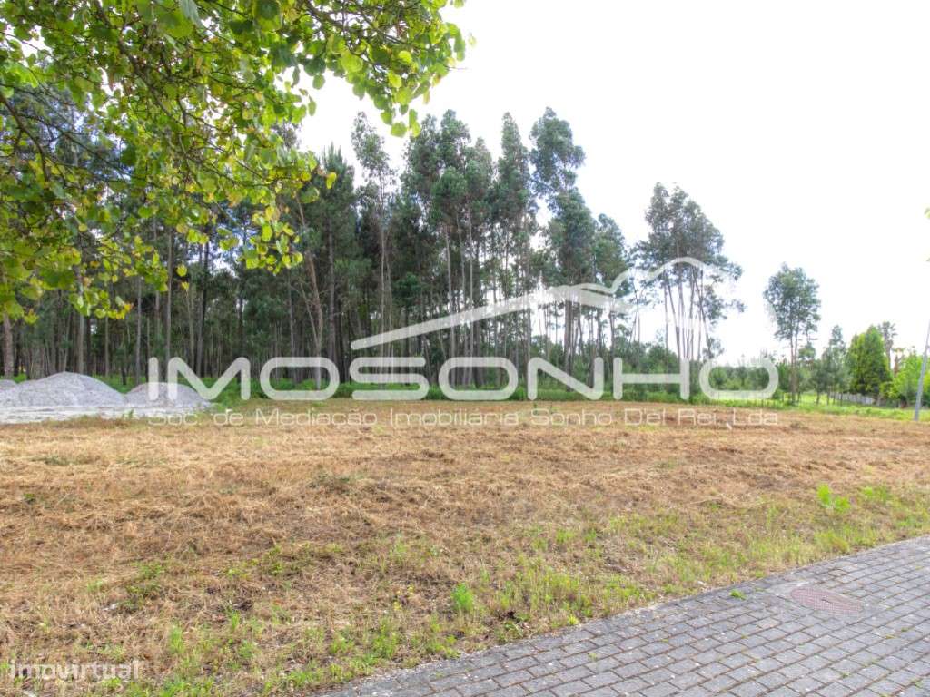 Lote de terreno em zona privilegiada da Marinha Grande - Grande imagem: 2/5
