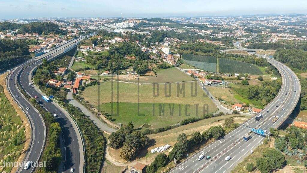 Quinta em Pedroso, Vila Nova de Gaia, com 40 mil metros quadrados.-4