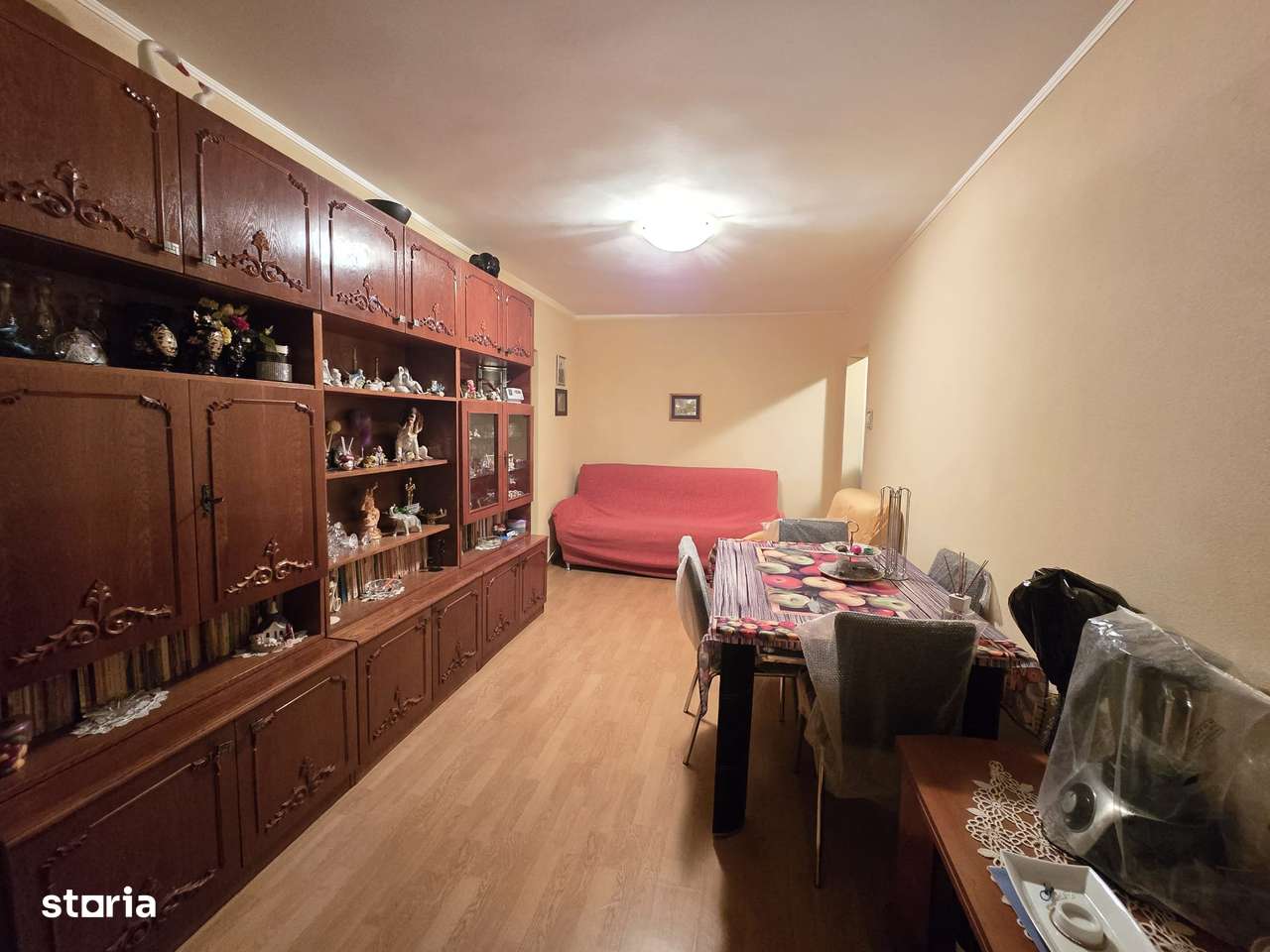 2 camere, Micro 40, zona Posta, etaj 1-2