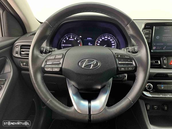 Hyundai i30 Fastback - 9