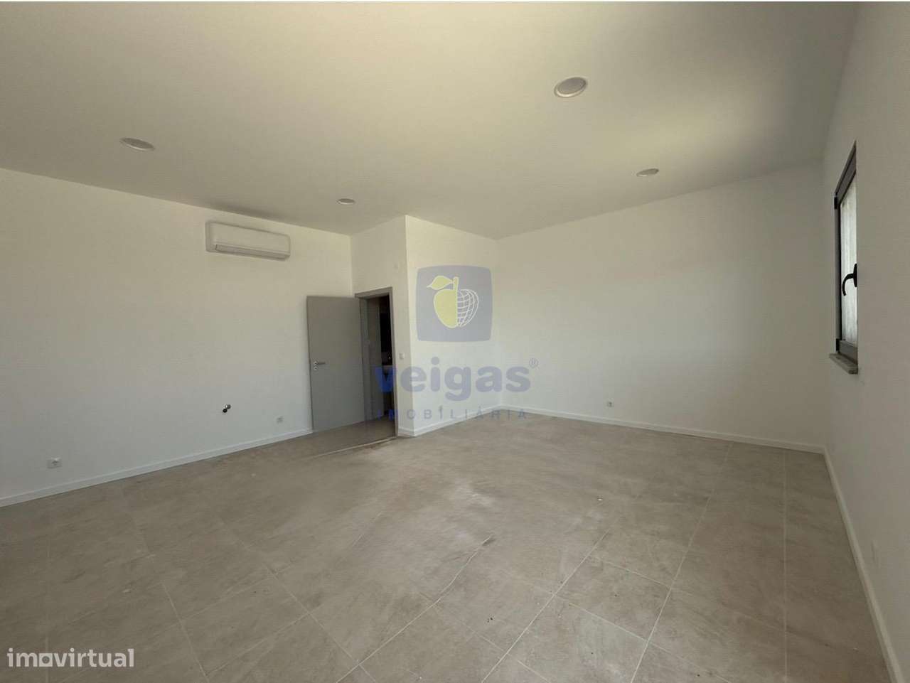 Loja para Arrendamento no Centro da Foz do Arelho – Excelente Localiza - Grande imagem: 2/20