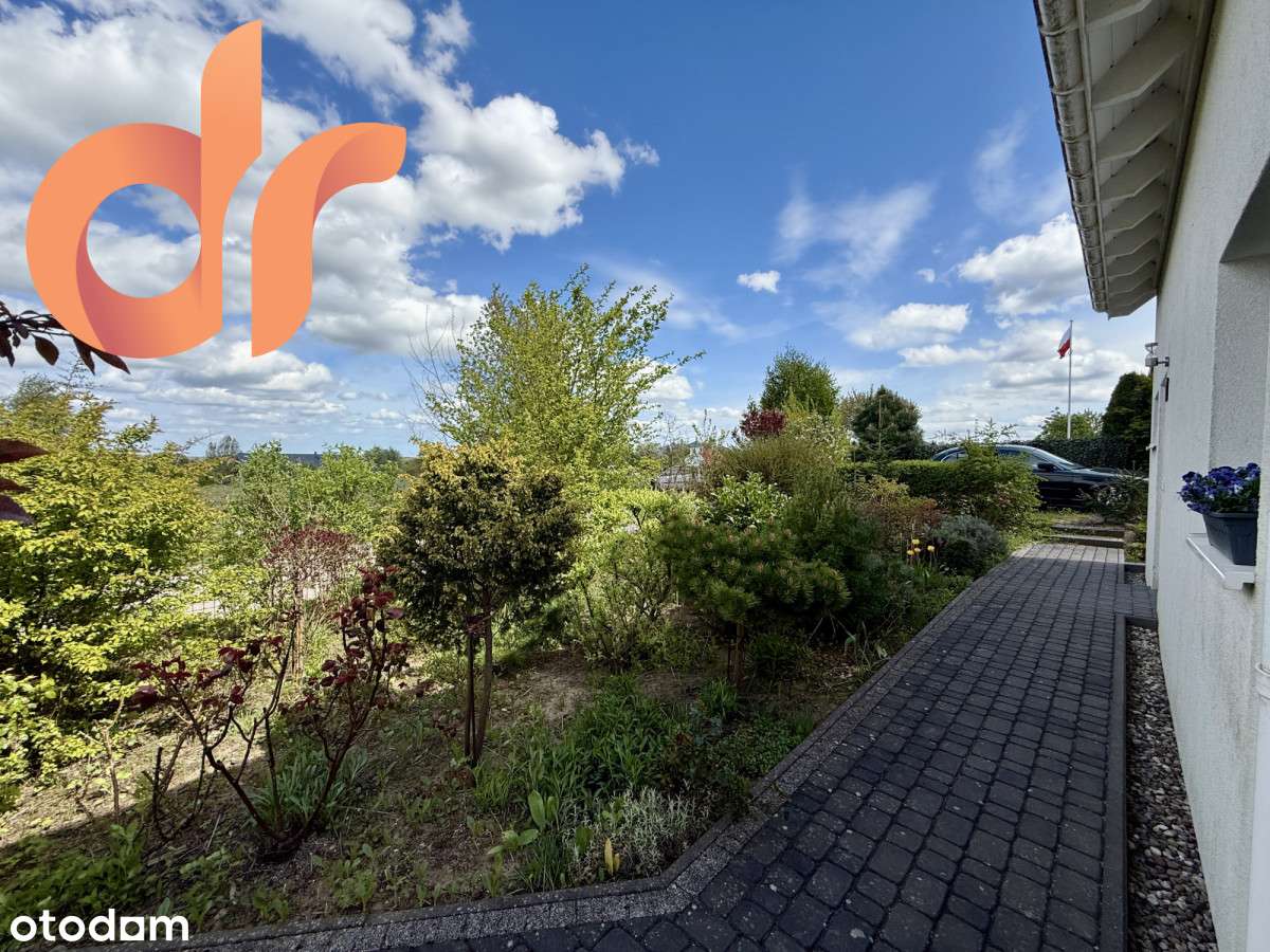 Mały dom w Przyjaźni z pięknym ogrodem-1