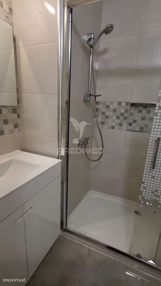 Apartamento T1 com Varanda Fechada junto ao Bonfim – Setúbal-34