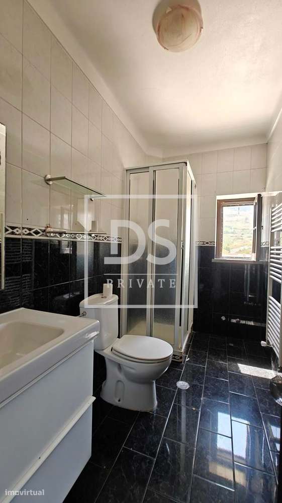 Moradia T4 com Terreno de +1500m² em Monte Redondo-7