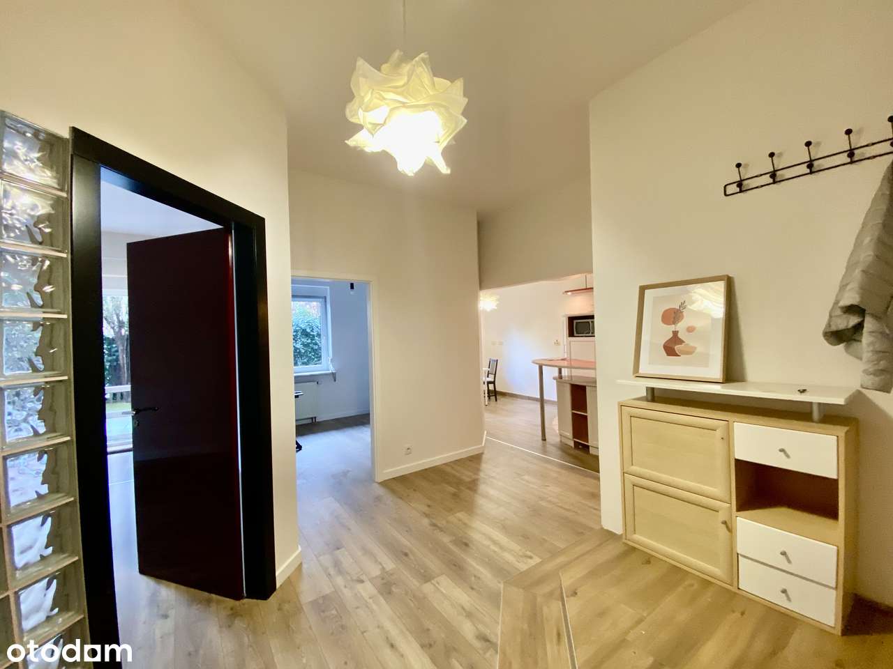 Jasne z ogródkiem, garażem , blisko parku - przyjazne dla zwierząt - Pełny obrazek: 2/11