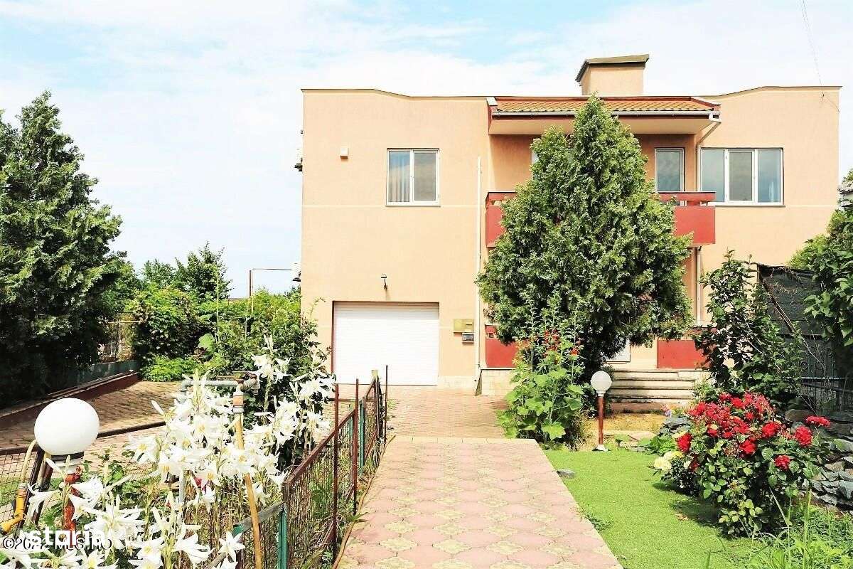 Ovidiu - Str. Nationala, Vila P+1E, teren 1094 mp, vedere la lac! - Imagine principală: 5/20