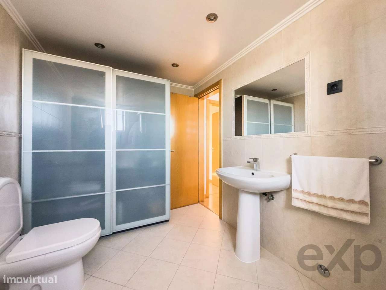 Oportunidade rara numa das localizações mais valorizadas de Fernão Fer-41