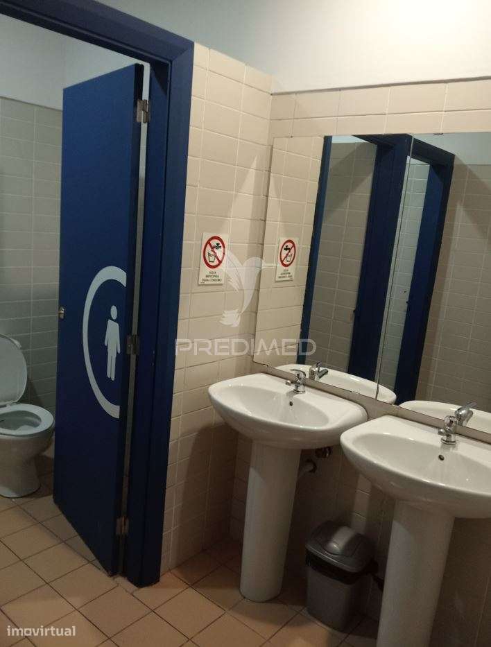 ARRENDA-SE ARMAZÉM Á AREOSA - Grande imagem: 5/10