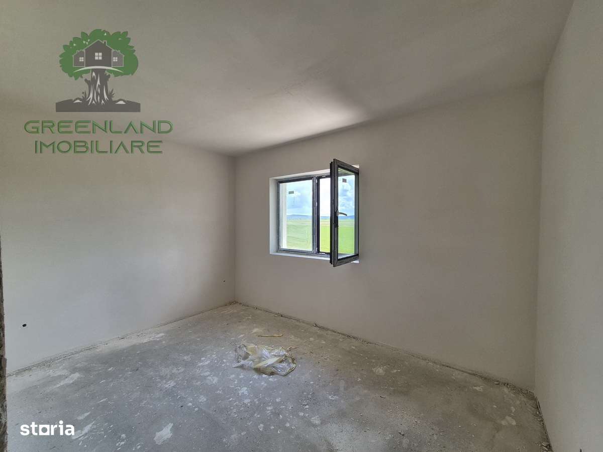 CASA semi single 4 camere, 2 bai, 120mp, teren 350mp, comuna MIROSLAVA - Imagine principală: 3/15