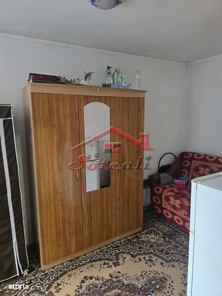Apartament 2 camere etaj 1/4 Campina zona semicentrala-5