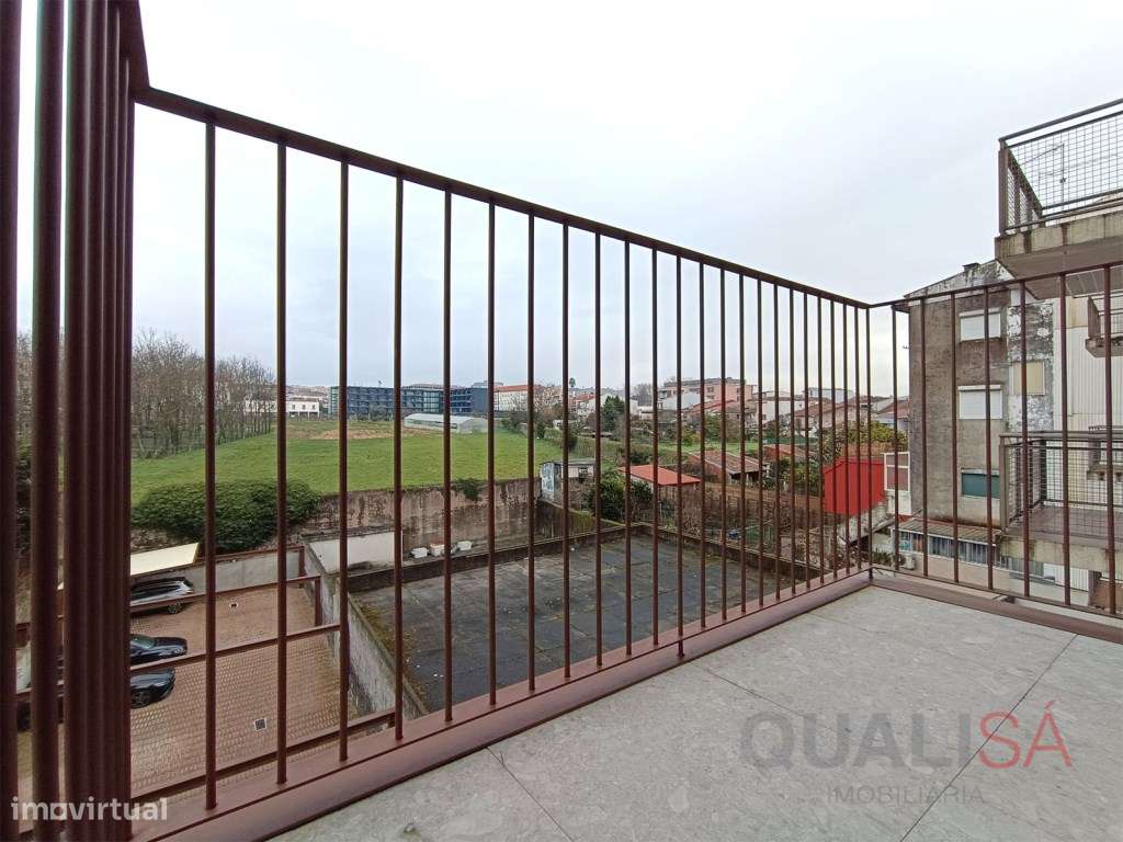 Apartamento T1 equipado, com varandas e lugar de garagem no centro ... - Grande imagem: 5/21