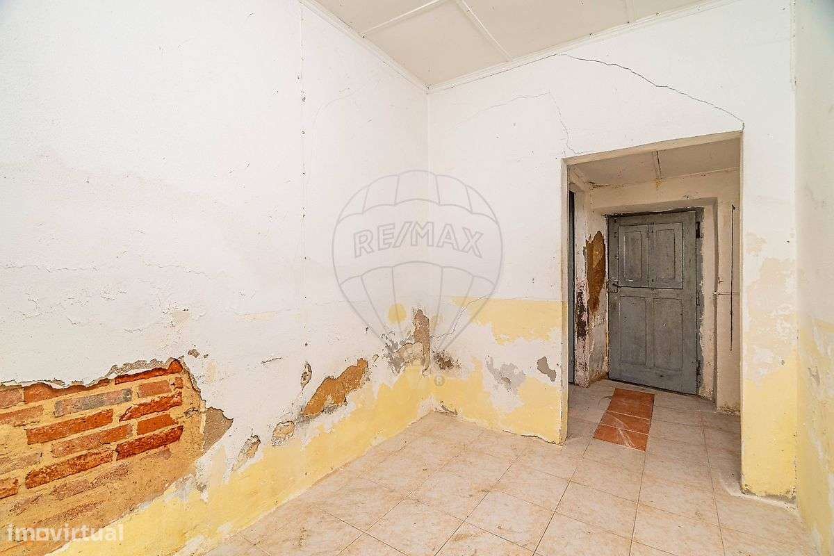 Moradia T2 para venda-9