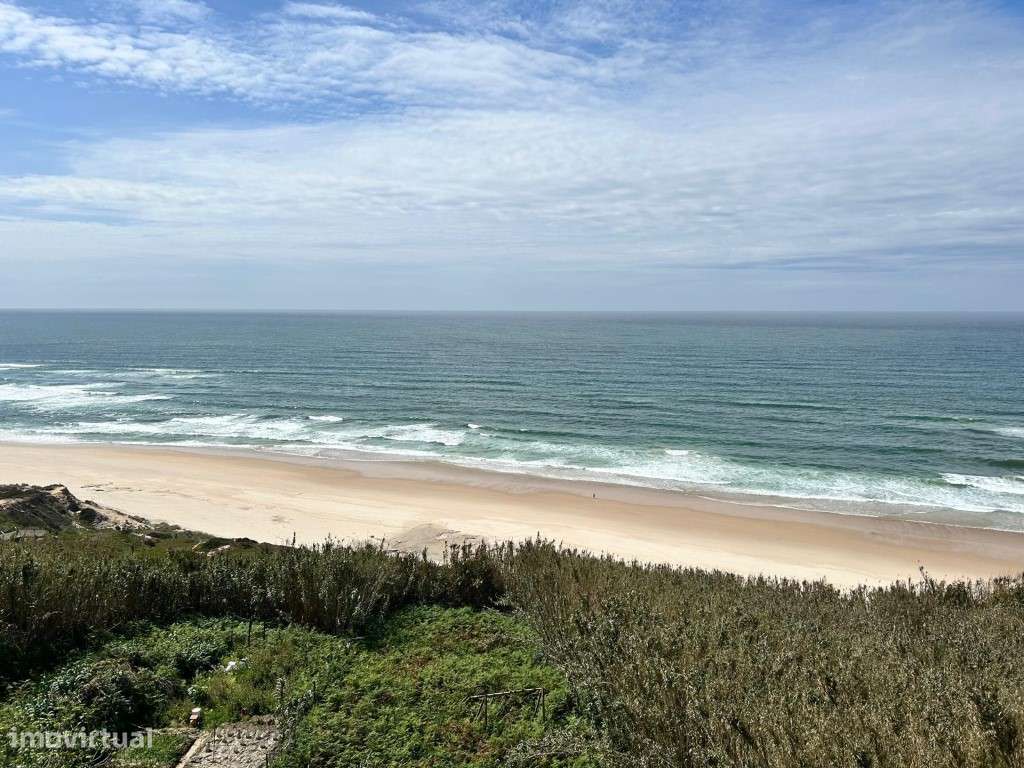 Moradia isolada V2+2 com vista mar na Praia da Légua-29