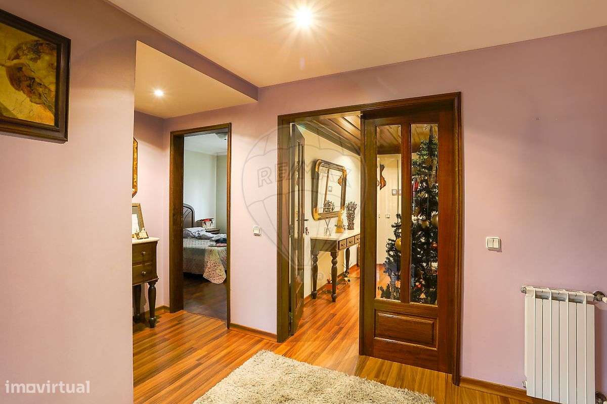 Moradia T4 para venda-18