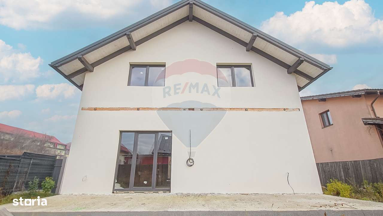 Casă Individuală 5 Camere în Tărlungeni – Zonă Centrală - Penny, Pepco - Imagine principală: 5/11