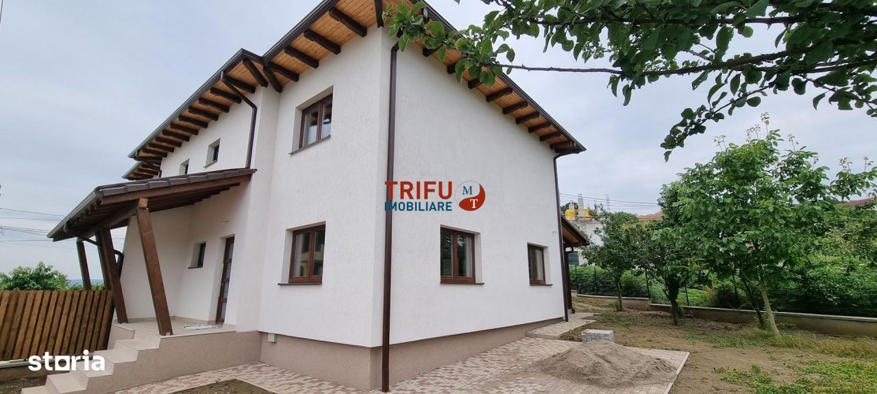 Casa tip duplex de vanzare zona Piata Cetate