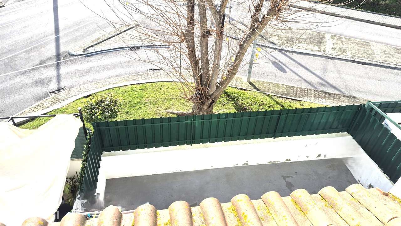 Simpática Moradia em Banda T3-7