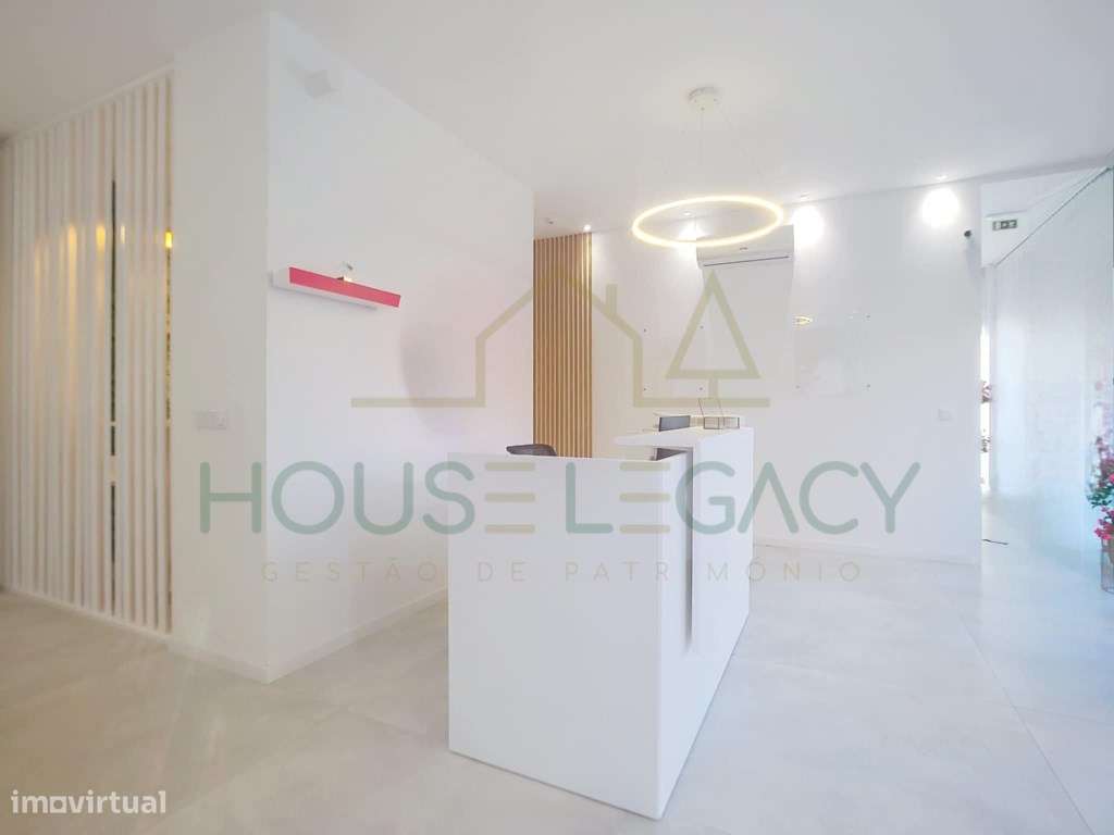 Loja versátil, luminosa e adaptável a várias atividades - Grande imagem: 3/33