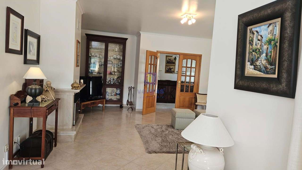 Moradia T6 Mobilada e Equipada,  c/ Piscina e Espaço Exterior! - Grande imagem: 5/47