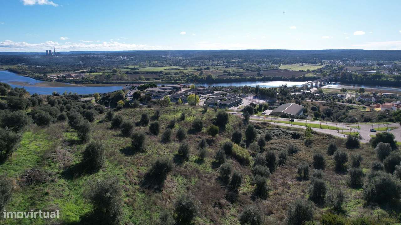 Moradia >=T10 Venda em Abrantes (São Vicente e São João) e Alferrarede - Grande imagem: 5/23