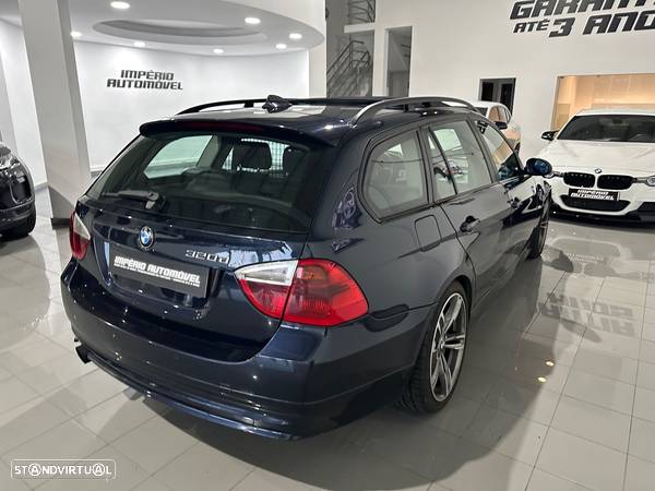 BMW 320 d Touring - 11