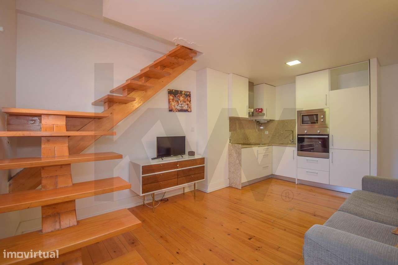 Prédio Renovado com 5 frações à venda na Bica - Grande imagem: 4/16