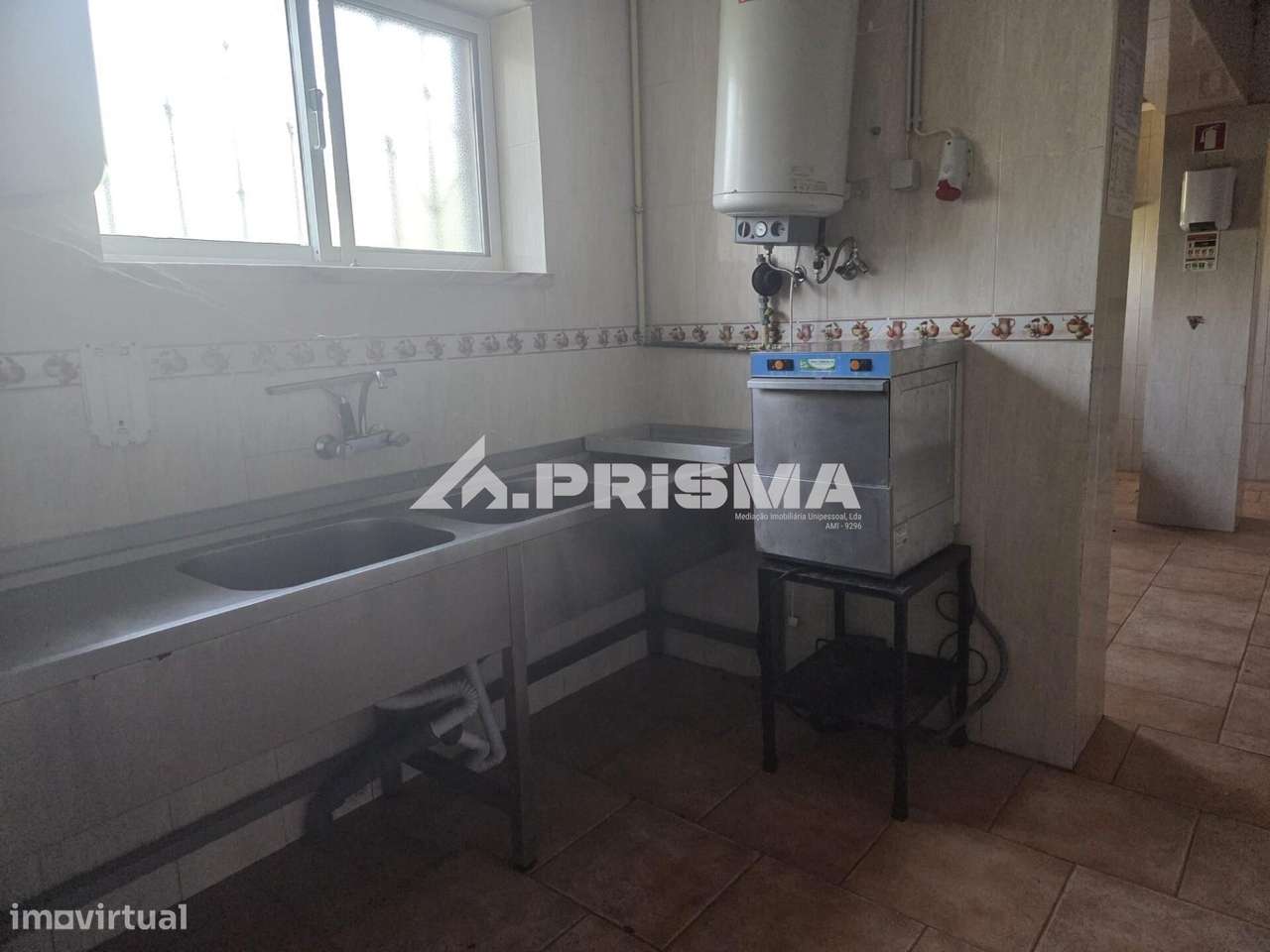 Duas lojas para venda em Castelo Branco-6