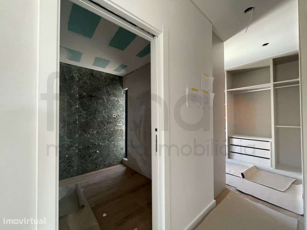 Moradia T3 com jardim e piscina em zona residencial tranquila-32