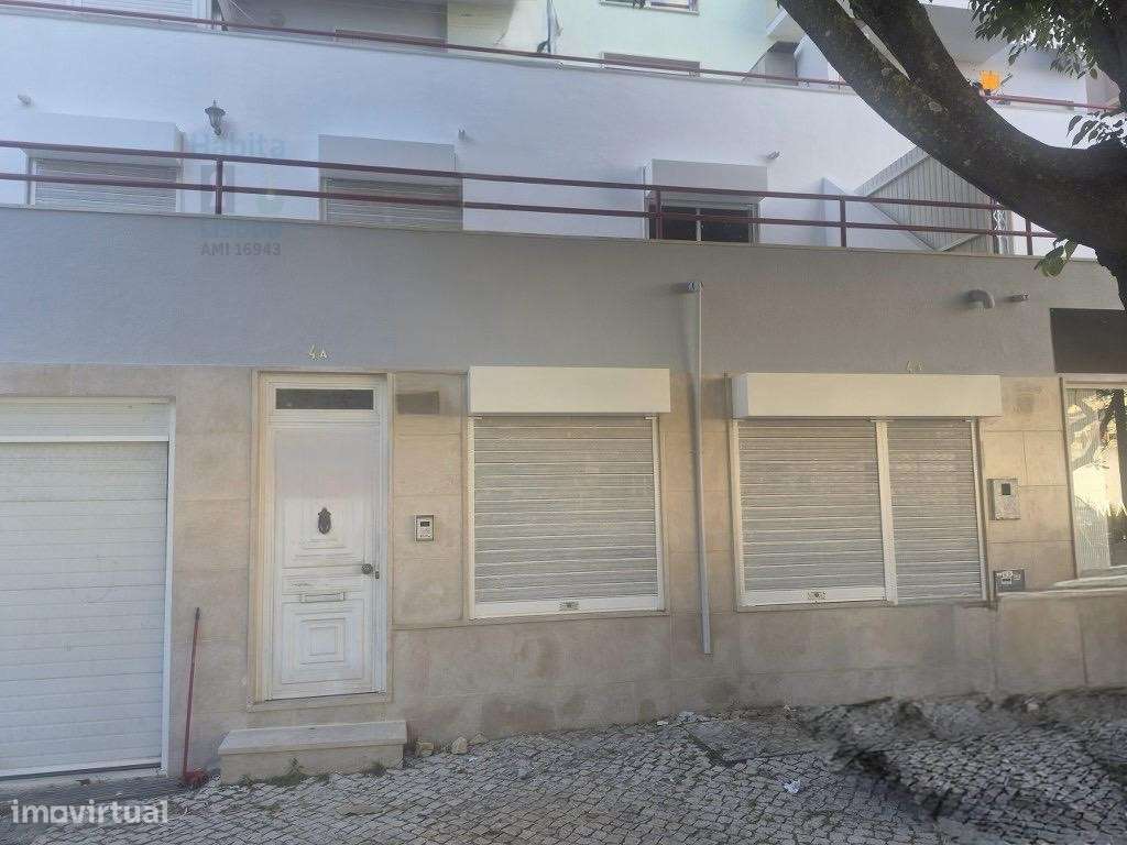 Escritório Duplex no Centro do Laranjeiro com Terraço-3