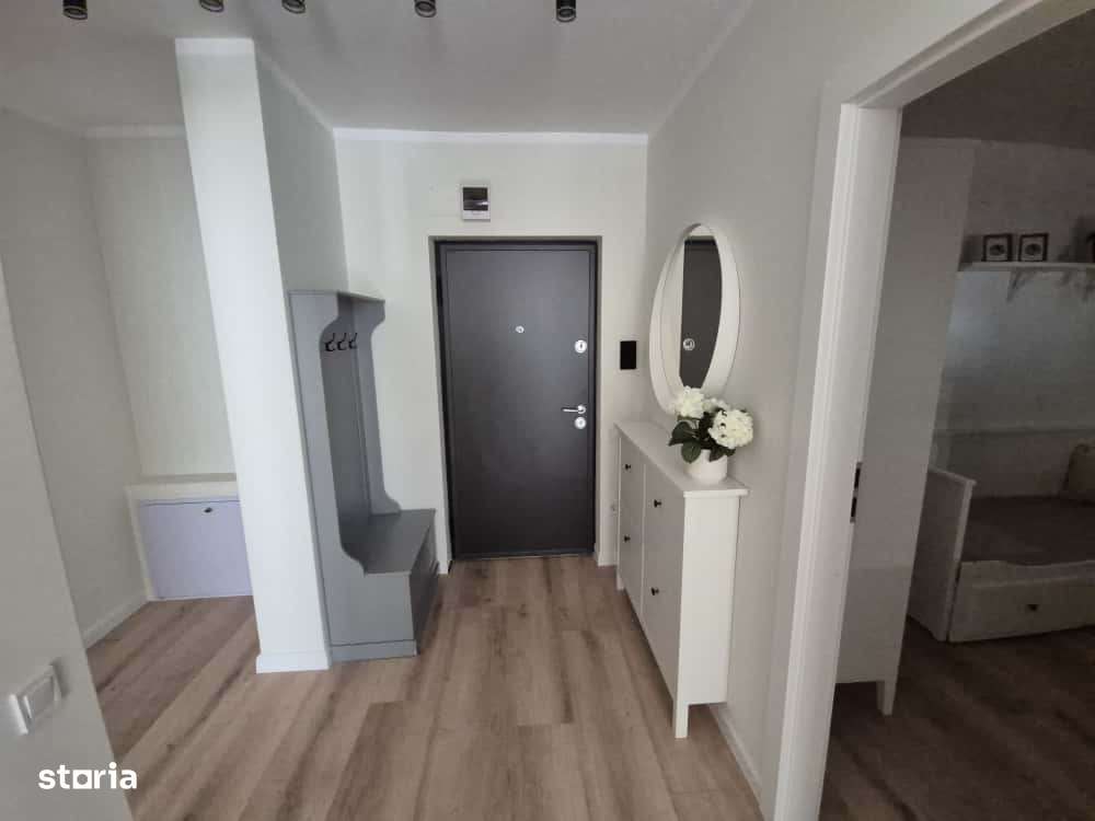 Apartament 3 camere, TOTUL NOU, etaj 6/8, garaj, strada EROILOR-13