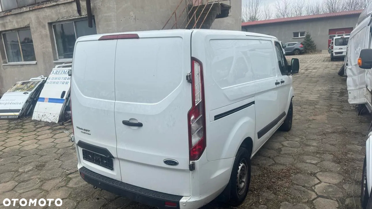 Ford TRANSIT CUSTOM - 4