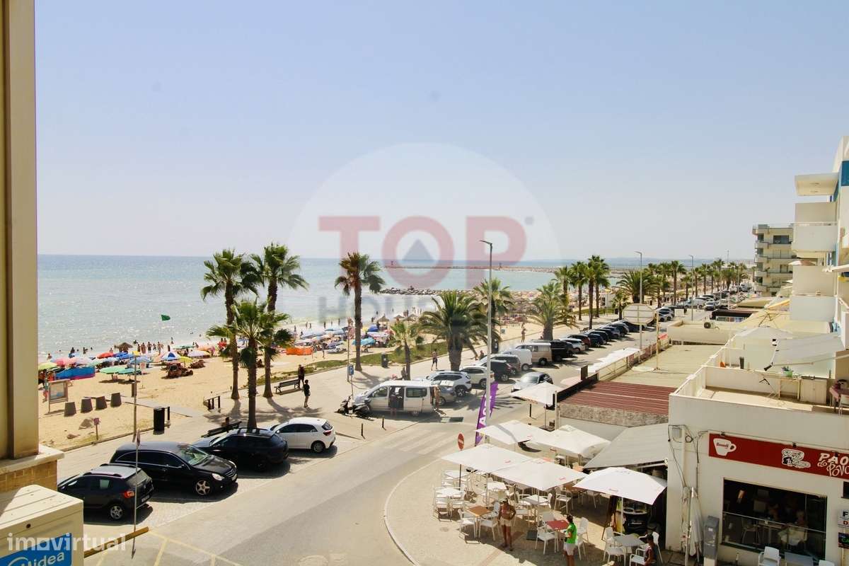 Viva o privilégio de estar na 1ª linha de Mar em Quarteira!-17