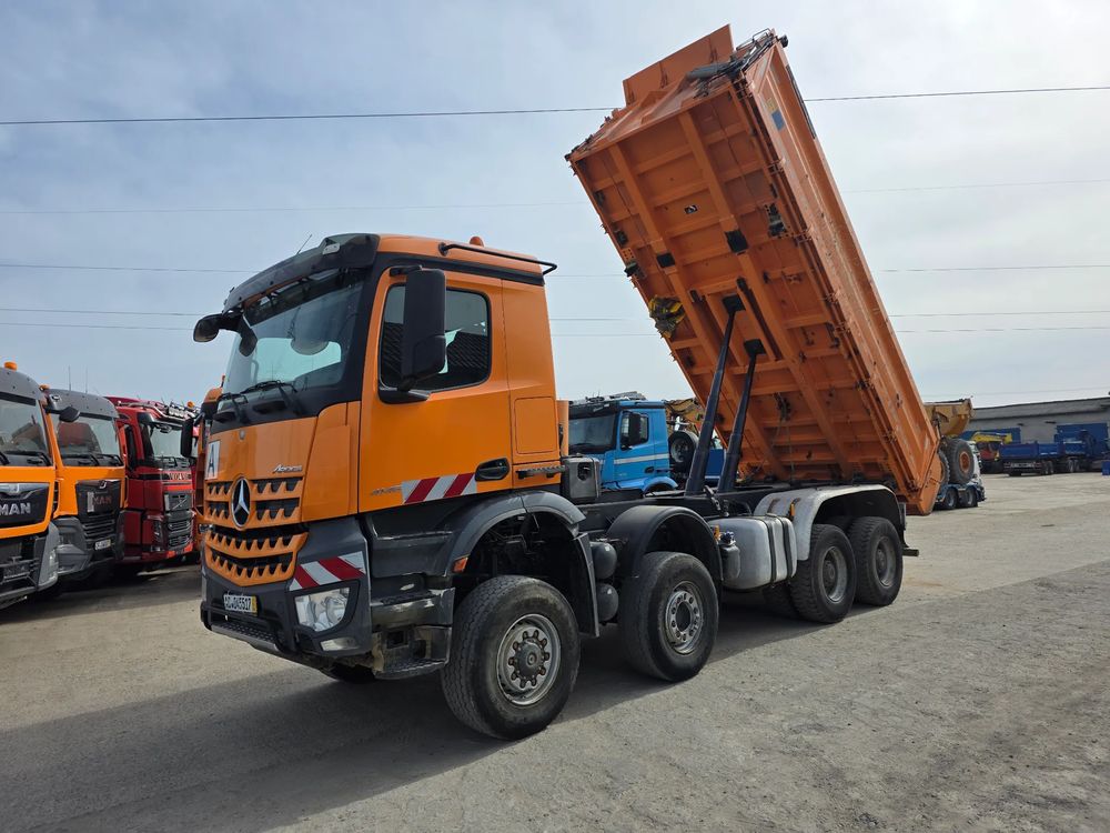 Mercedes-Benz Arocs 2016