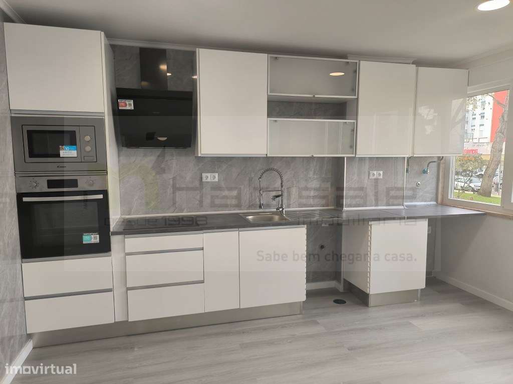 Apartamento T2 Oeiras Totalmente Remodelado - Grande imagem: 3/22
