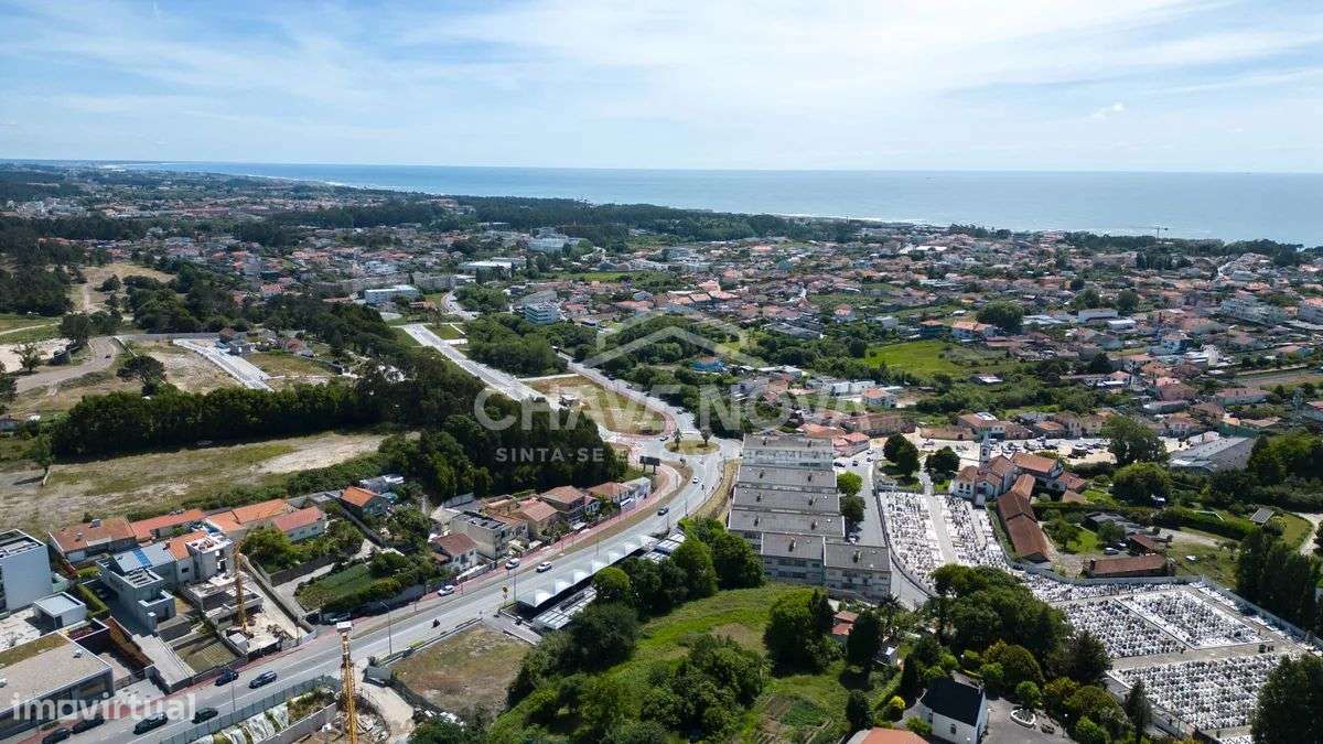 Apartamento T3 c/ Vistas Mar e Garagem Box em Canidelo-34