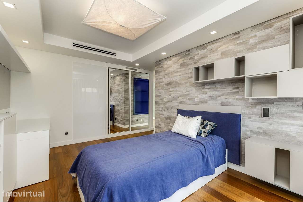 Moradia T5 de Luxo no Estoril — Exclusividade, Conforto e Estilo de Vi-17