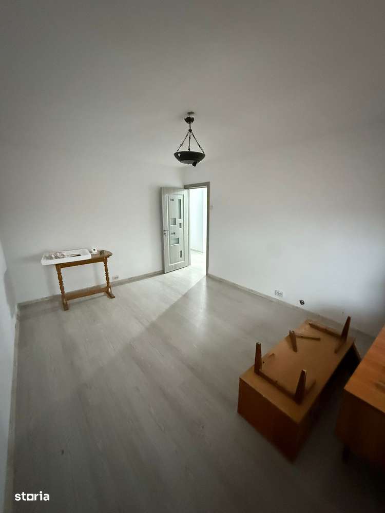 2 DECOMANDATE renovat, etajul 2, centrala, termopan,52mu,  Pompieri - Imagine principală: 3/9