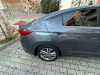 Hyundai Elantra 1.6 CRDI 7DCT Exclusive - 4