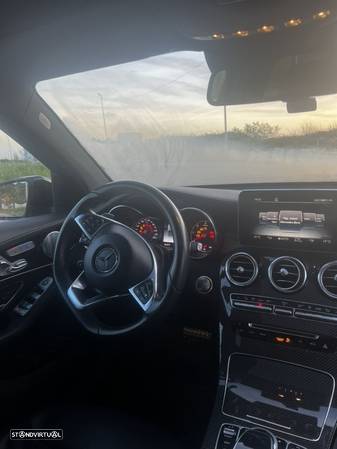 Mercedes-Benz GLC 350 d 4Matic 9G-TRONIC AMG Line - 24