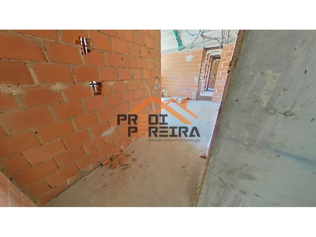 *NOVA CONSTRUÇÃO*
T3 situado em condomínio fechado, com piscina e ... - Grande imagem: 4/45