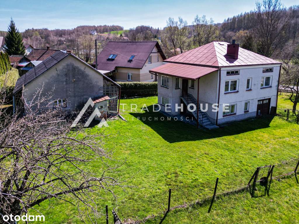 Dom jednorodzinny w spokojnej okolicy.-4