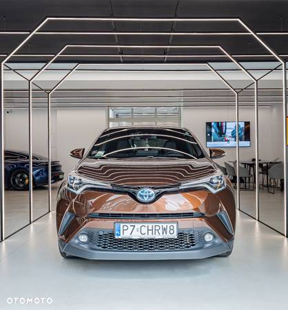 Toyota C-HR 1.8 Hybrid Prestige - 2