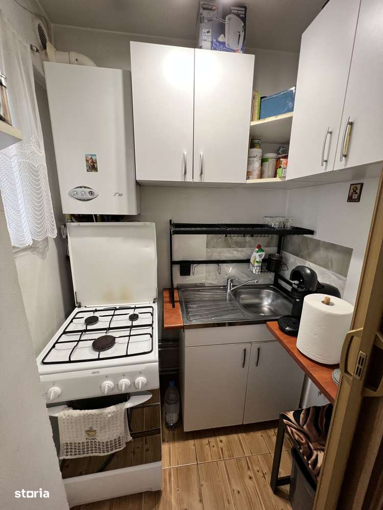 VÂND garsonieră, renovată ,zona Vasile Aaron-3
