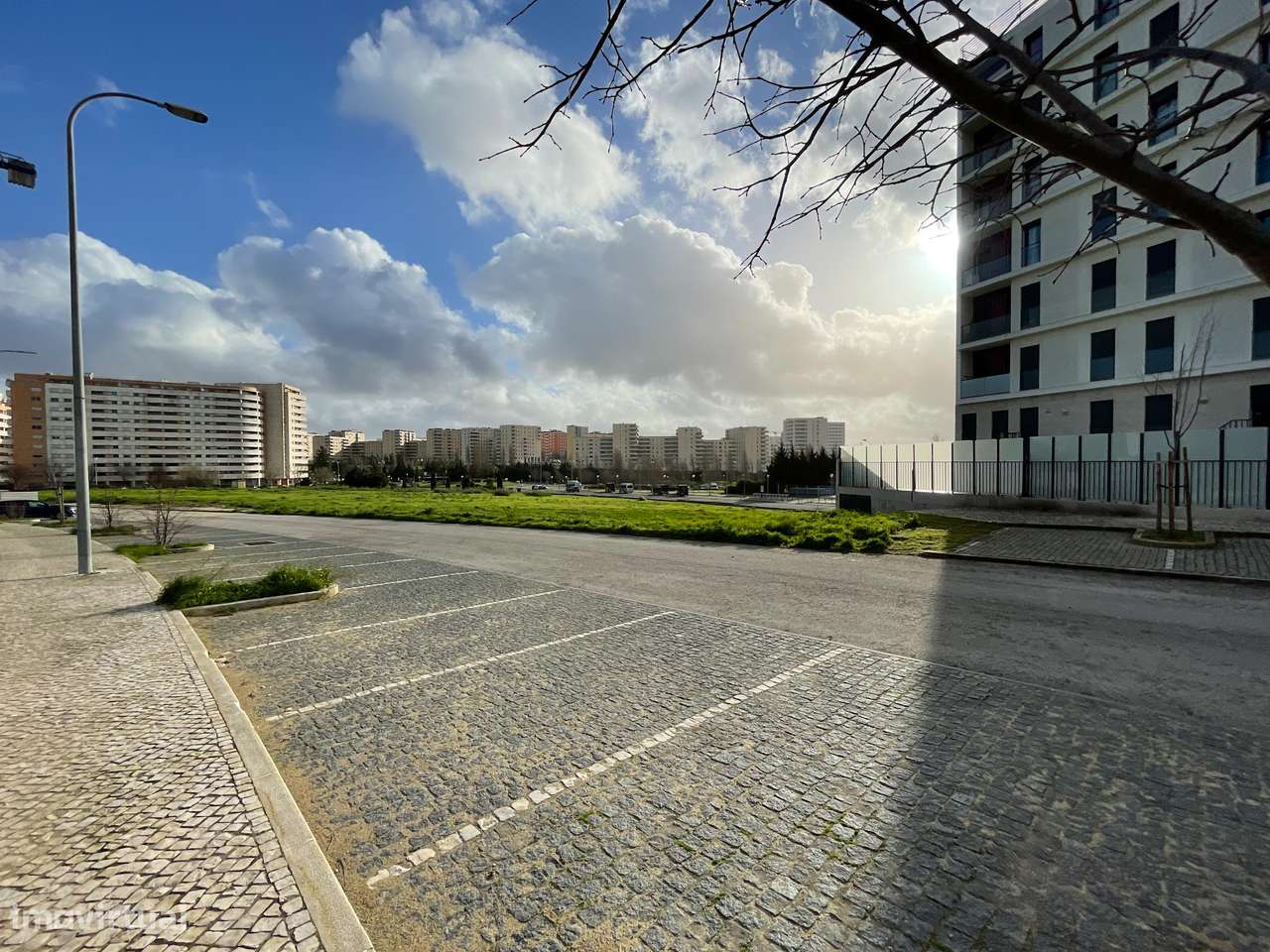 Terreno para Construção de Prédio - Lumiar - Lisboa-1