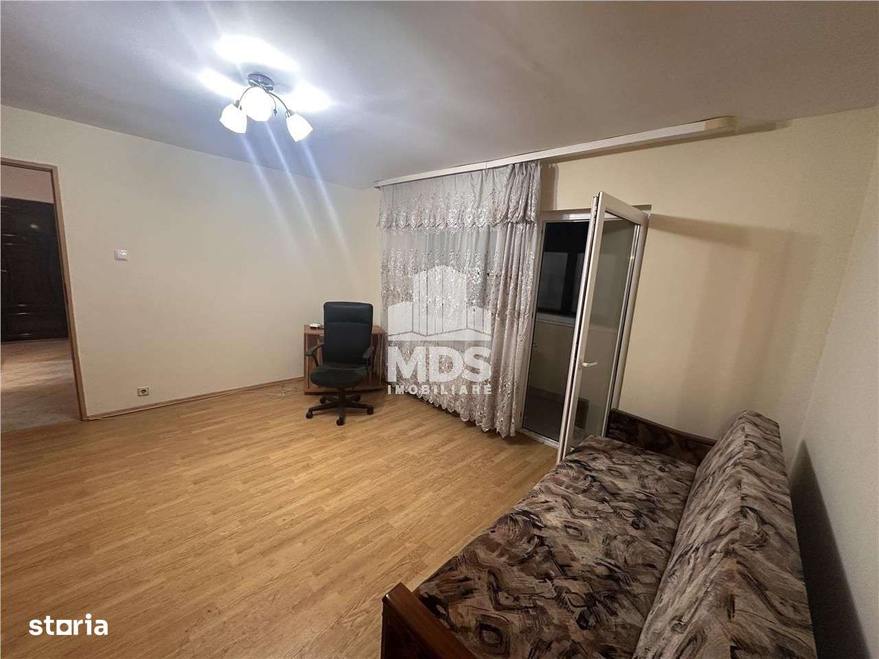 56mp, mobilat si utilat in bloc anvelopat lingă piata Doina-3