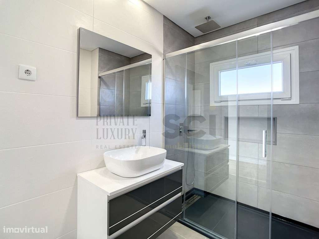 Moradia T3 Independente Térrea em Azeitão Garagem Piscina-29